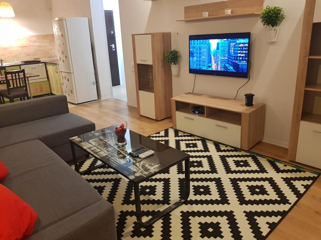 Modern Apartment With Pool In North Bucharest Cretuleasca 外观 照片
