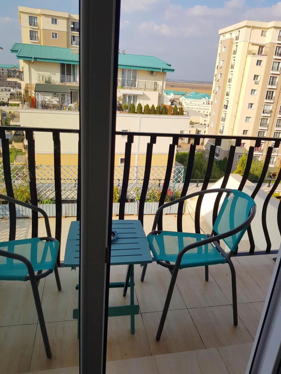 Modern Apartment With Pool In North Bucharest Cretuleasca 外观 照片