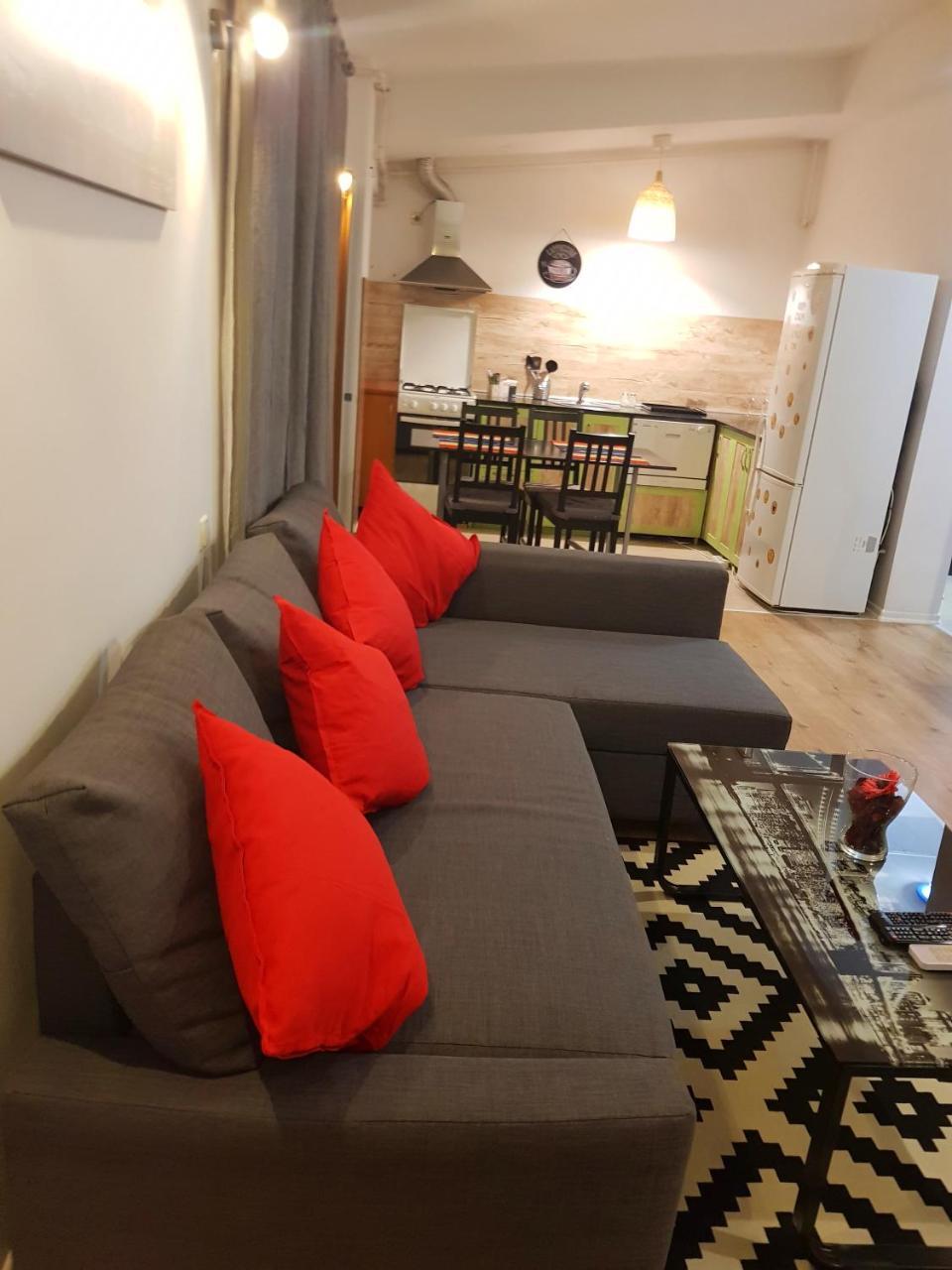 Modern Apartment With Pool In North Bucharest Cretuleasca 外观 照片